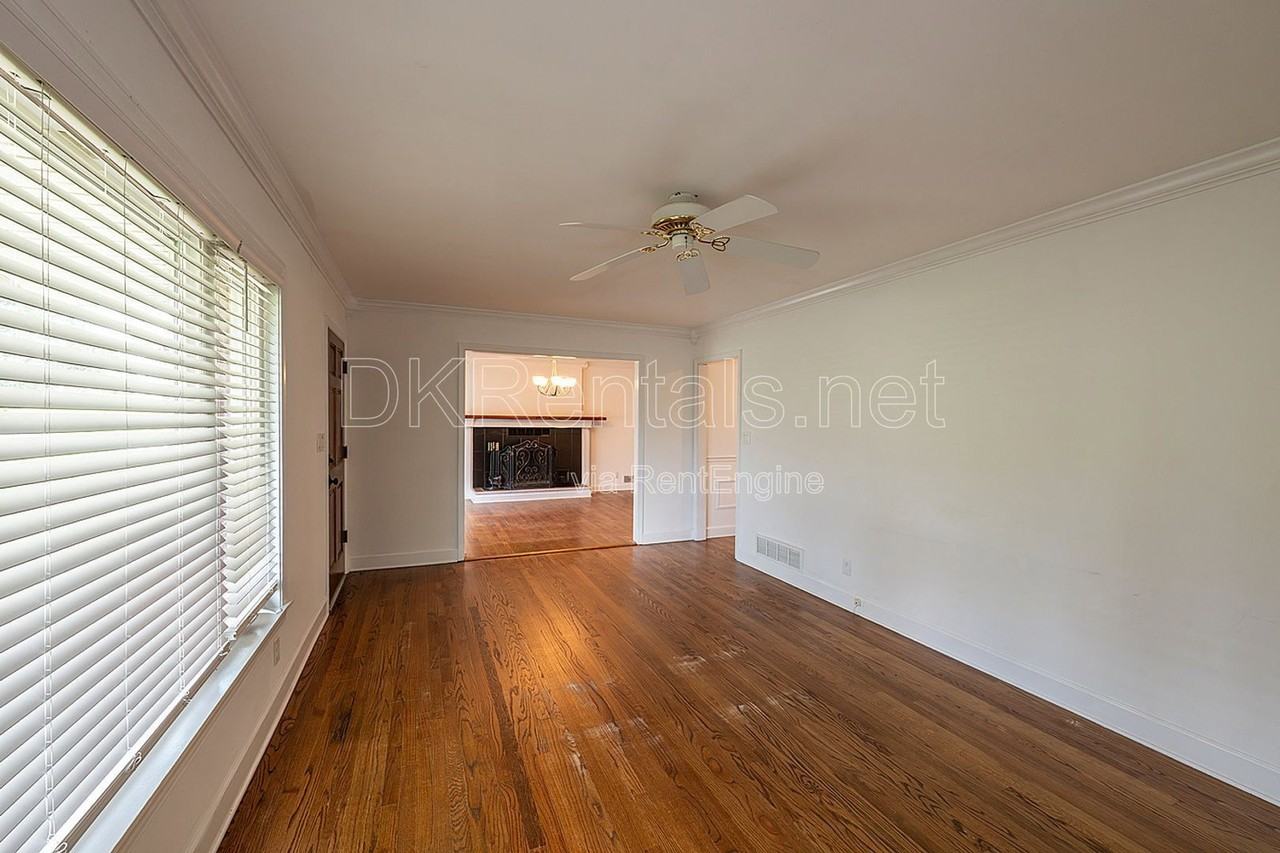 245 Brooke Dr - Photo 7 of 28