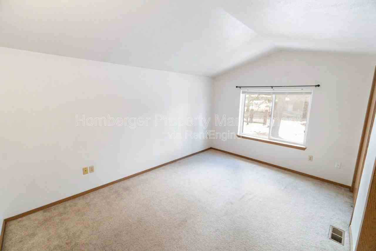 1603 E 33rd Ave #1603 - Photo 2 of 37