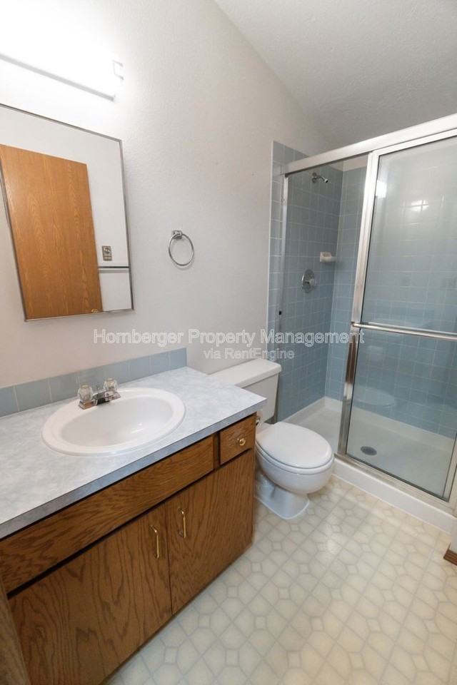 1603 E 33rd Ave #1603 - Photo 4 of 37