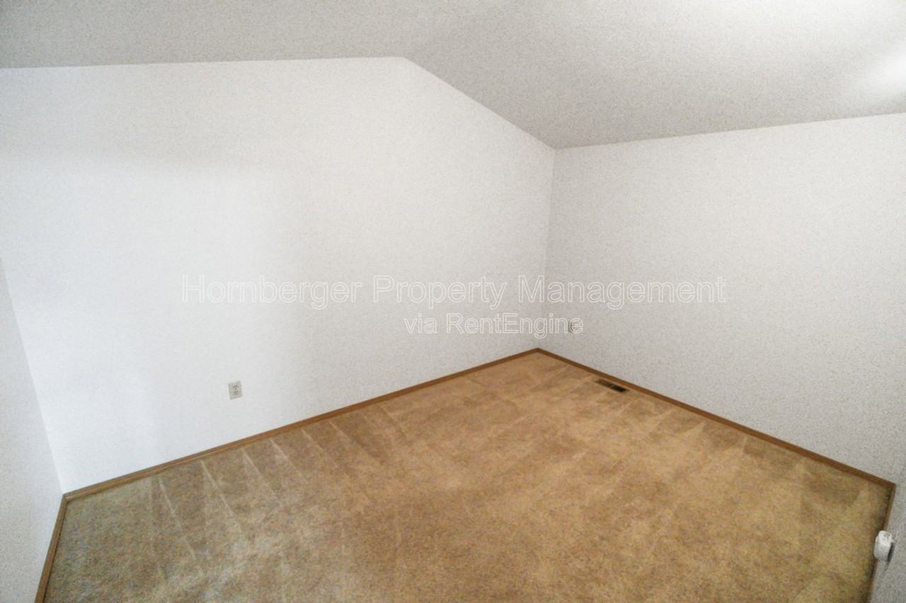 1603 E 33rd Ave #1603 - Photo 5 of 37