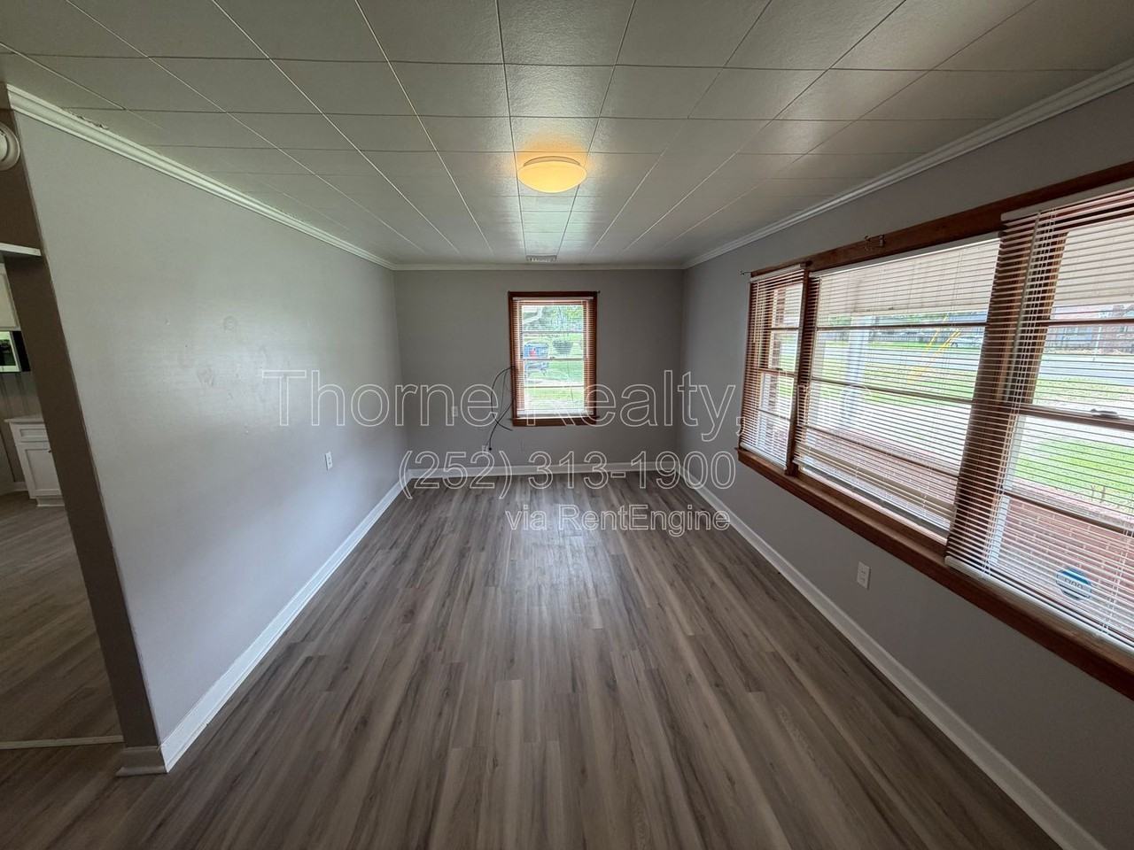 1730 W Wilson St - Photo 3 of 10