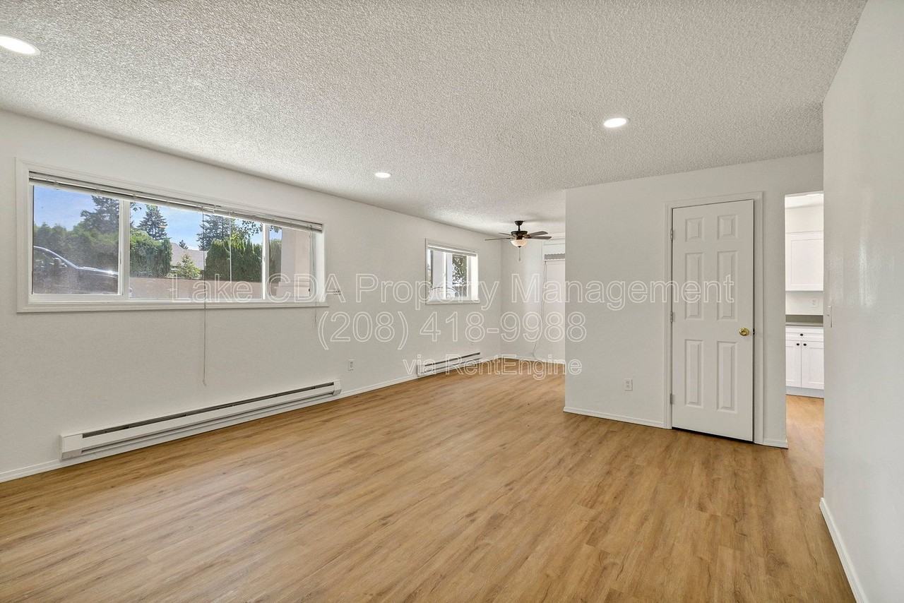 205 E Boise Ave #B - Photo 3 of 17