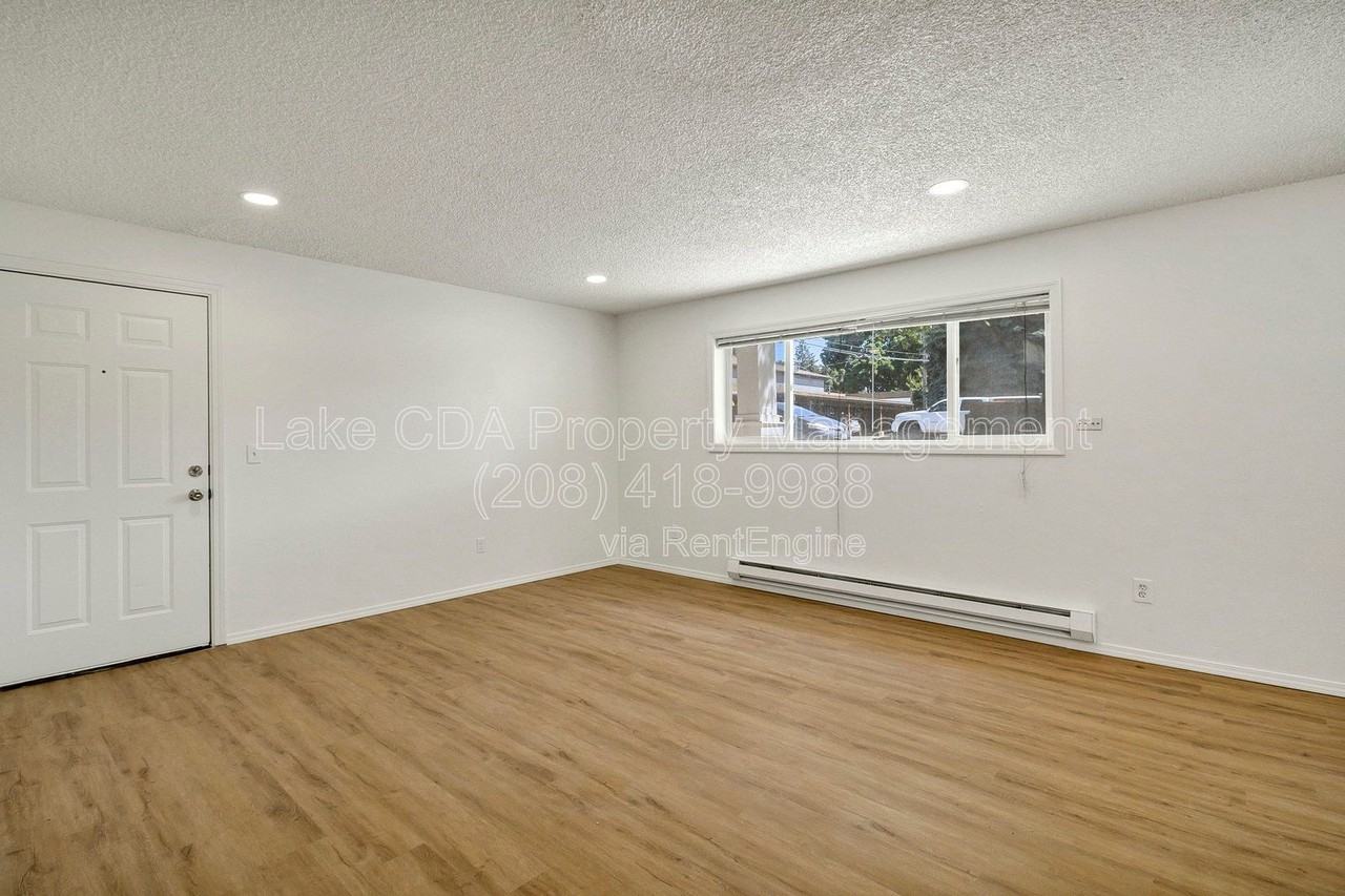 205 E Boise Ave #B - Photo 7 of 17