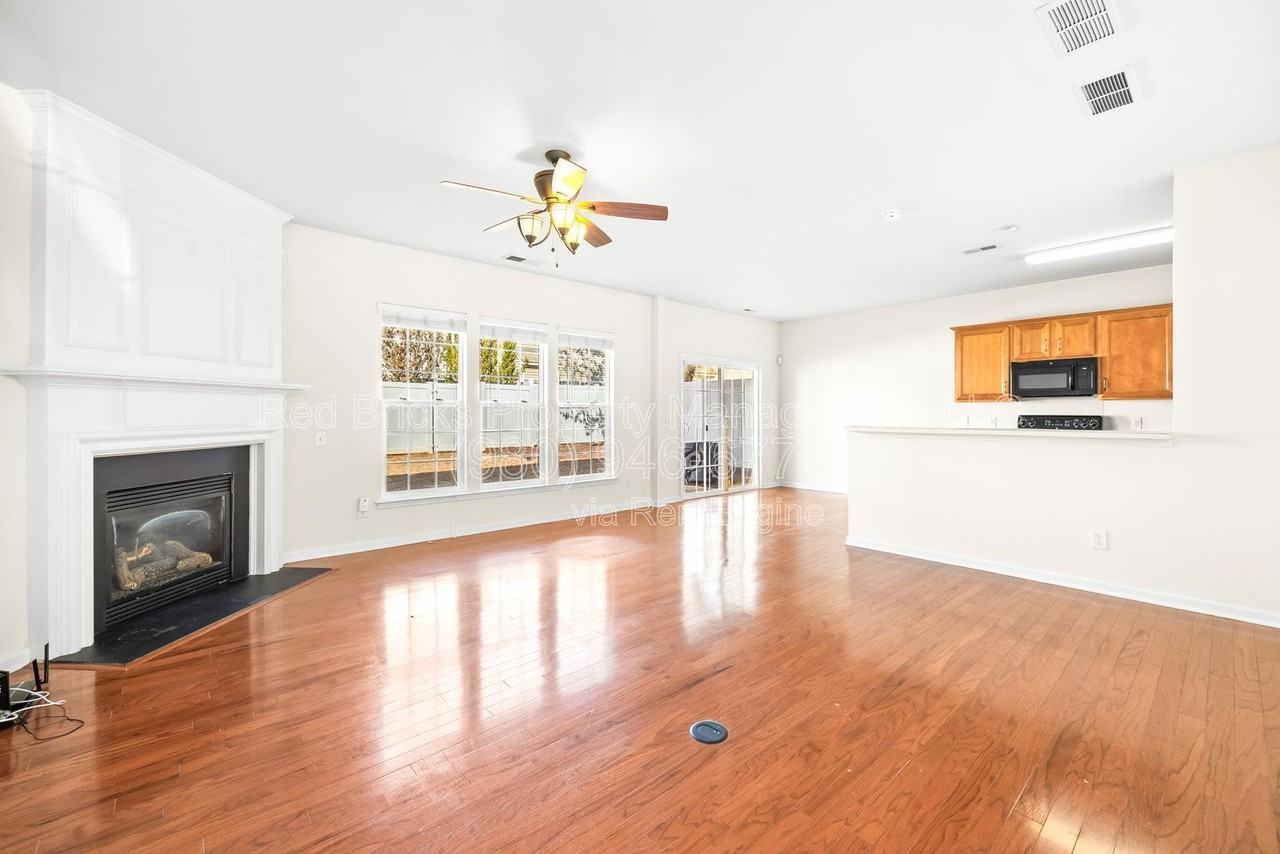 8911 Kirkley View Ct - Photo 6 of 21