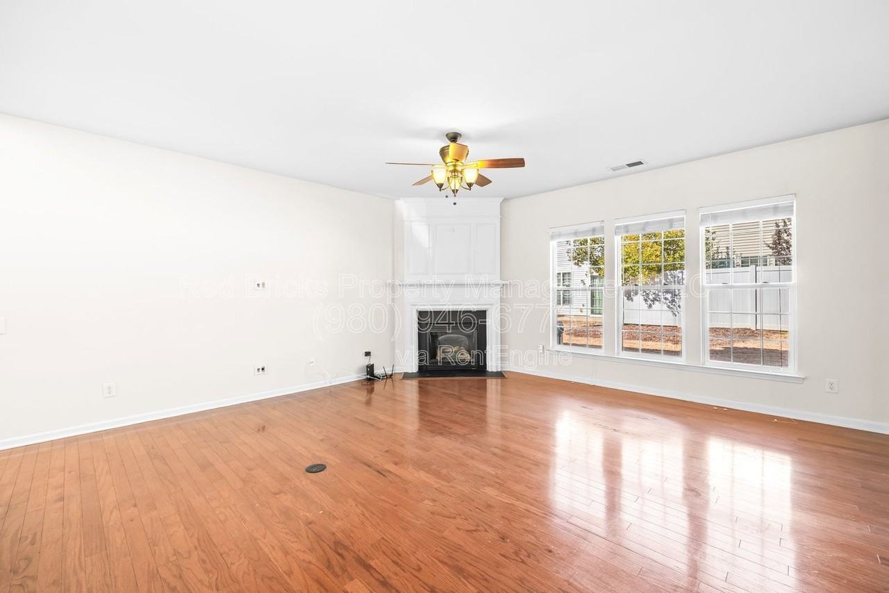 8911 Kirkley View Ct - Photo 7 of 21
