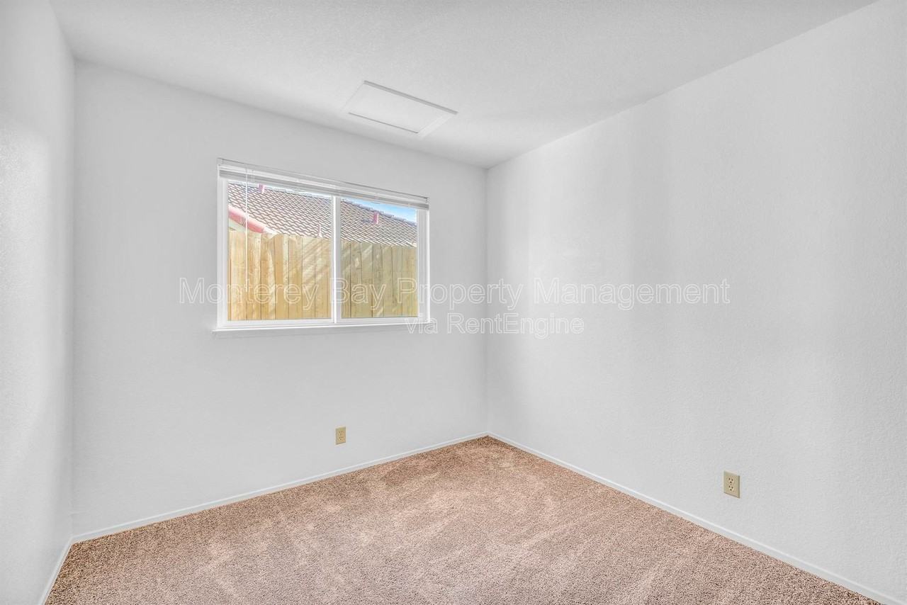 143 Seal Ct - Photo 5 of 49