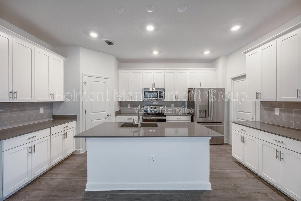11629 Language Way - Photo 5 of 30