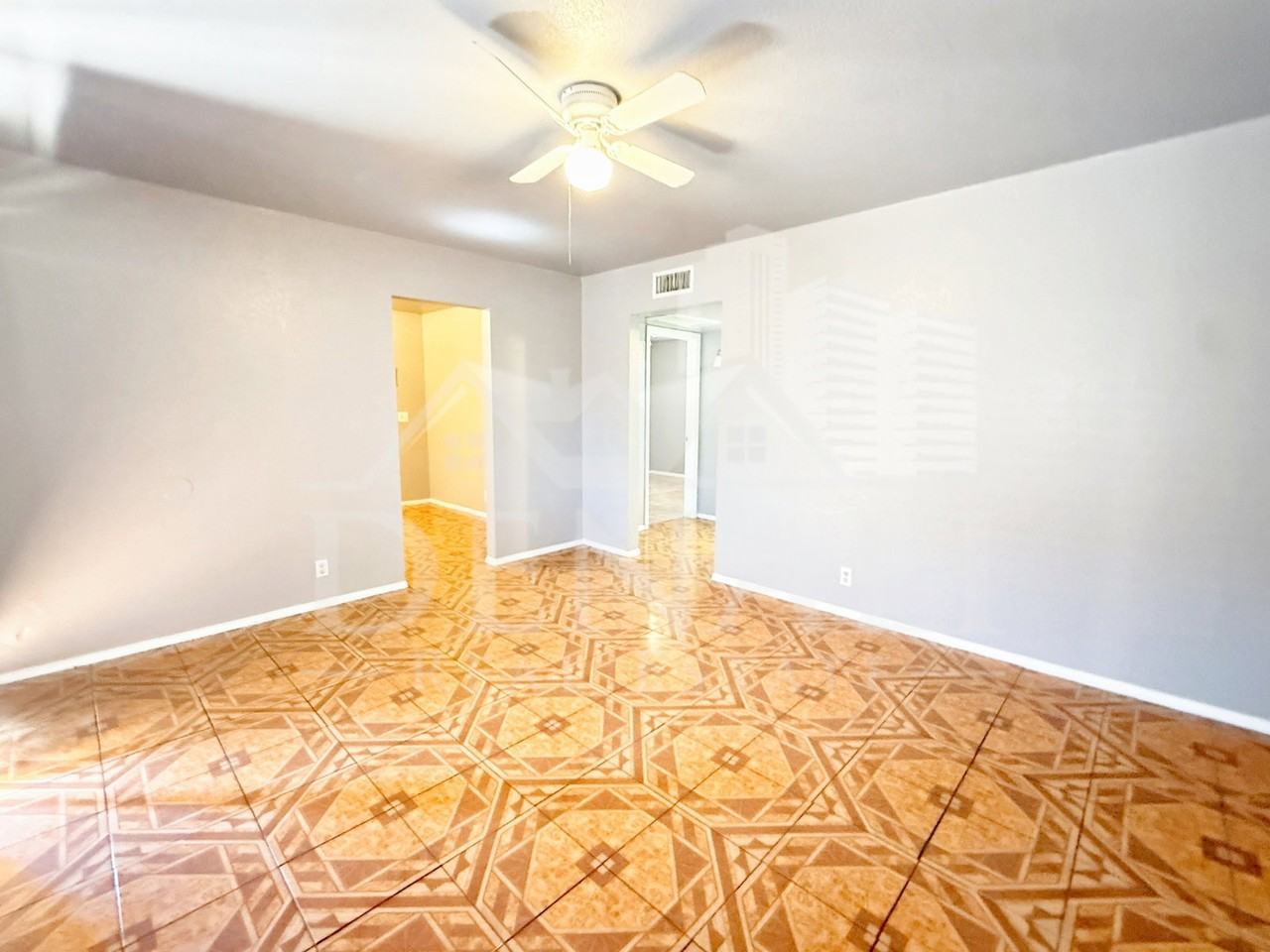 624 E Marilyn Ave #1 - Photo 4 of 12