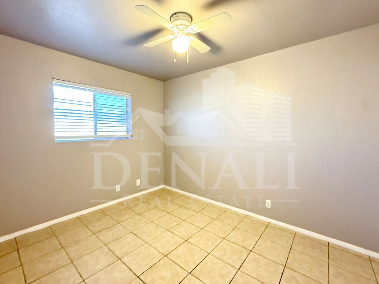 624 E Marilyn Ave #1 - Photo 6 of 12