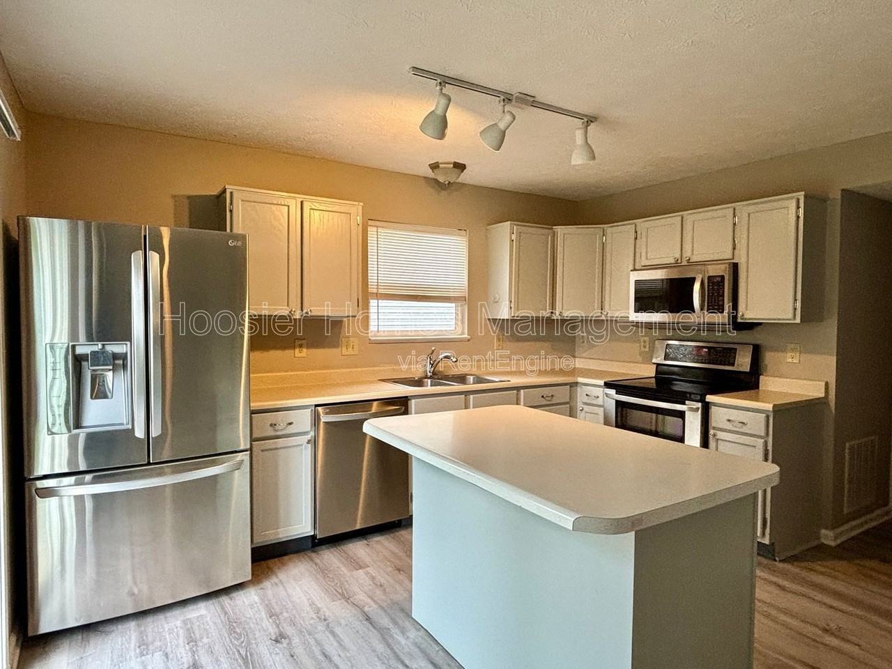 5038 Grand Tetons Dr - Photo 2 of 14