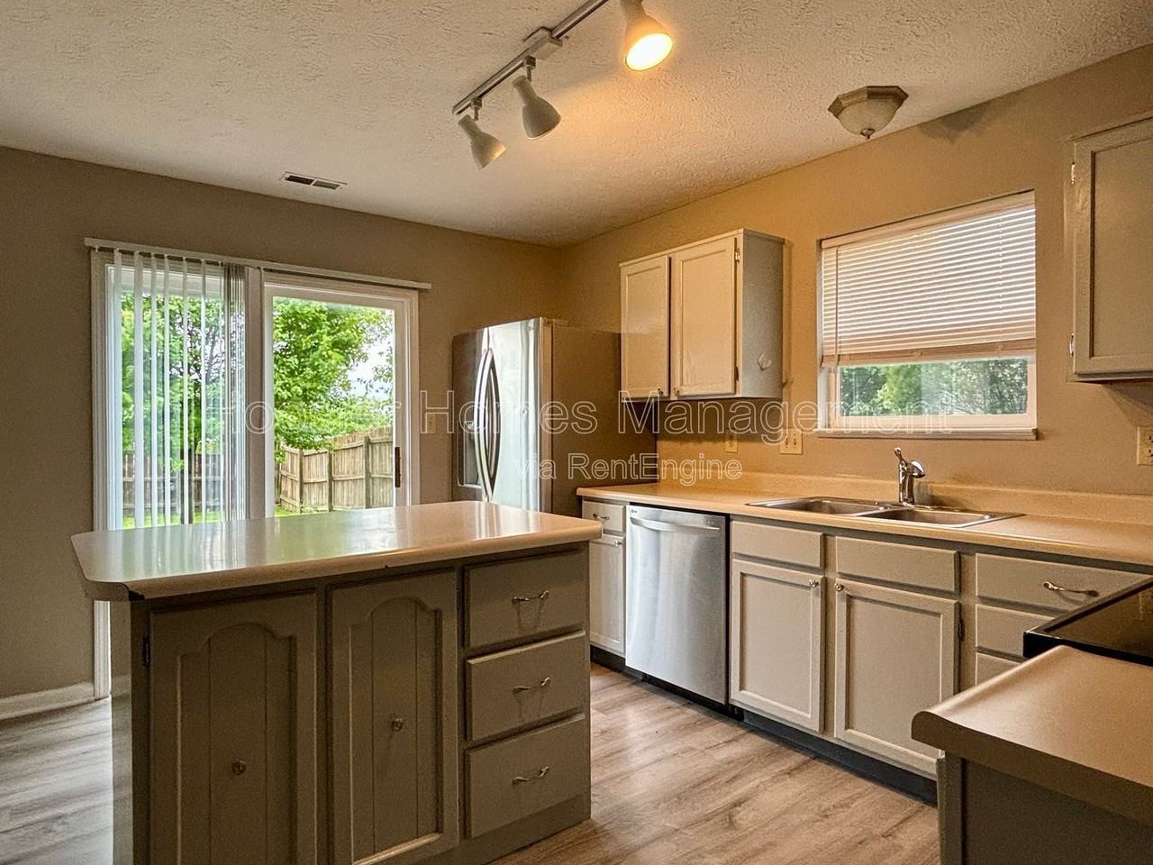 5038 Grand Tetons Dr - Photo 3 of 14