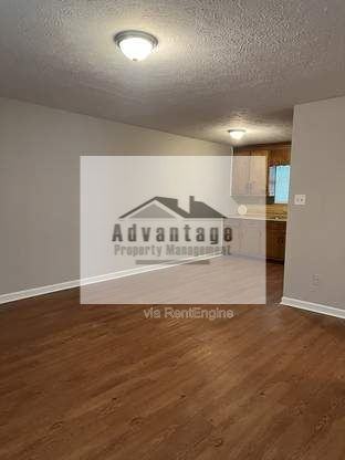 108 8th St #B - Photo 2 of 12