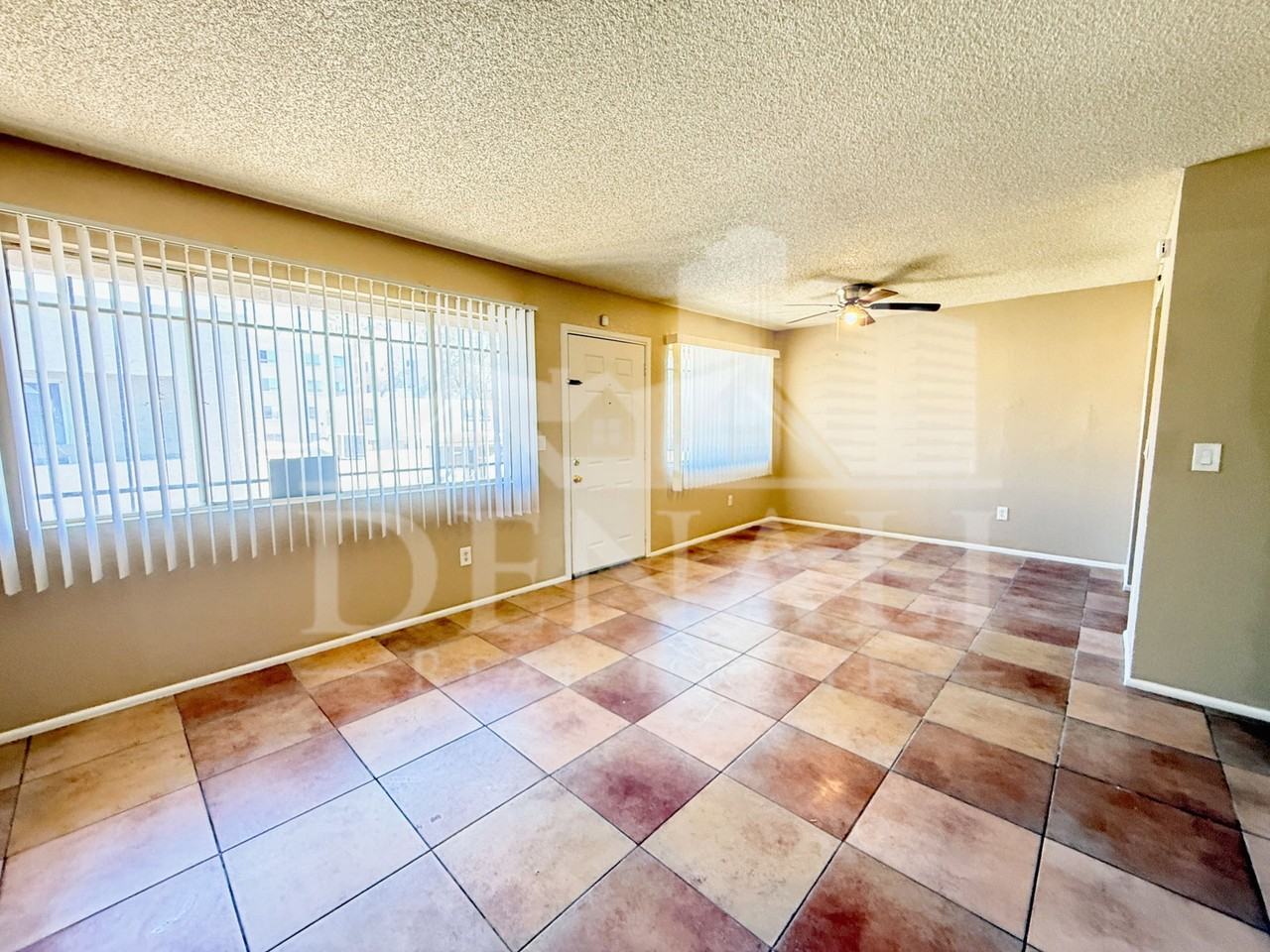 2804 N 43rd Ave #D - Photo 5 of 15