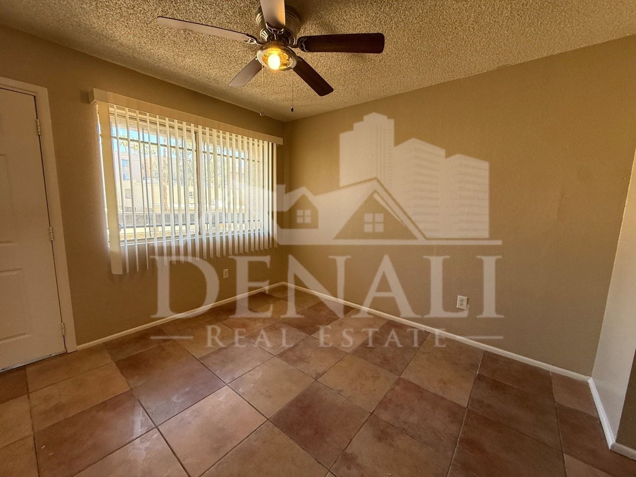 2804 N 43rd Ave #D - Photo 6 of 15
