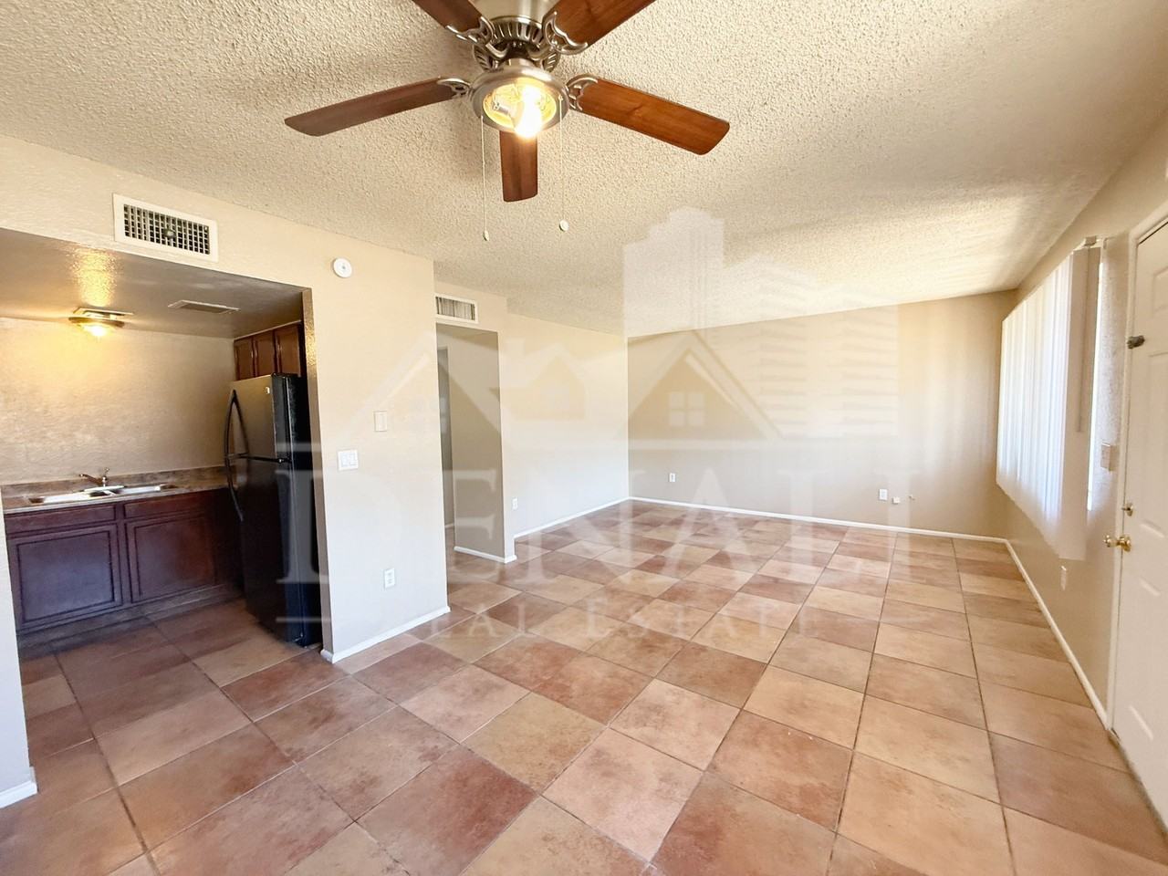 2804 N 43rd Ave #D - Photo 7 of 15