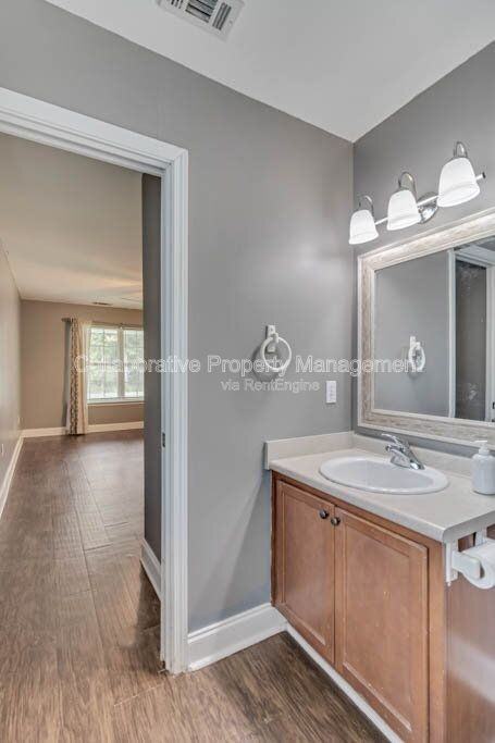 103 W Tietgen St - Photo 3 of 21