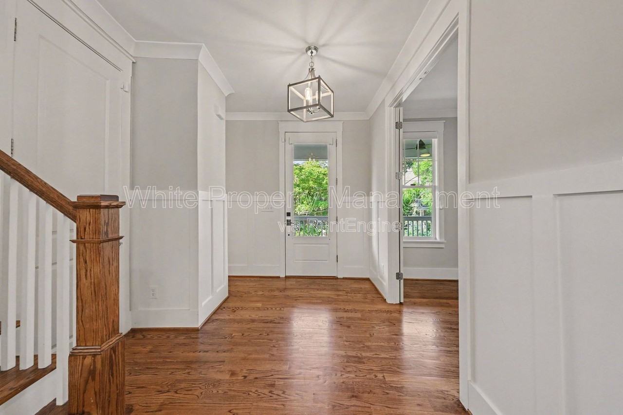 1919 Hamorton Pl - Photo 4 of 29