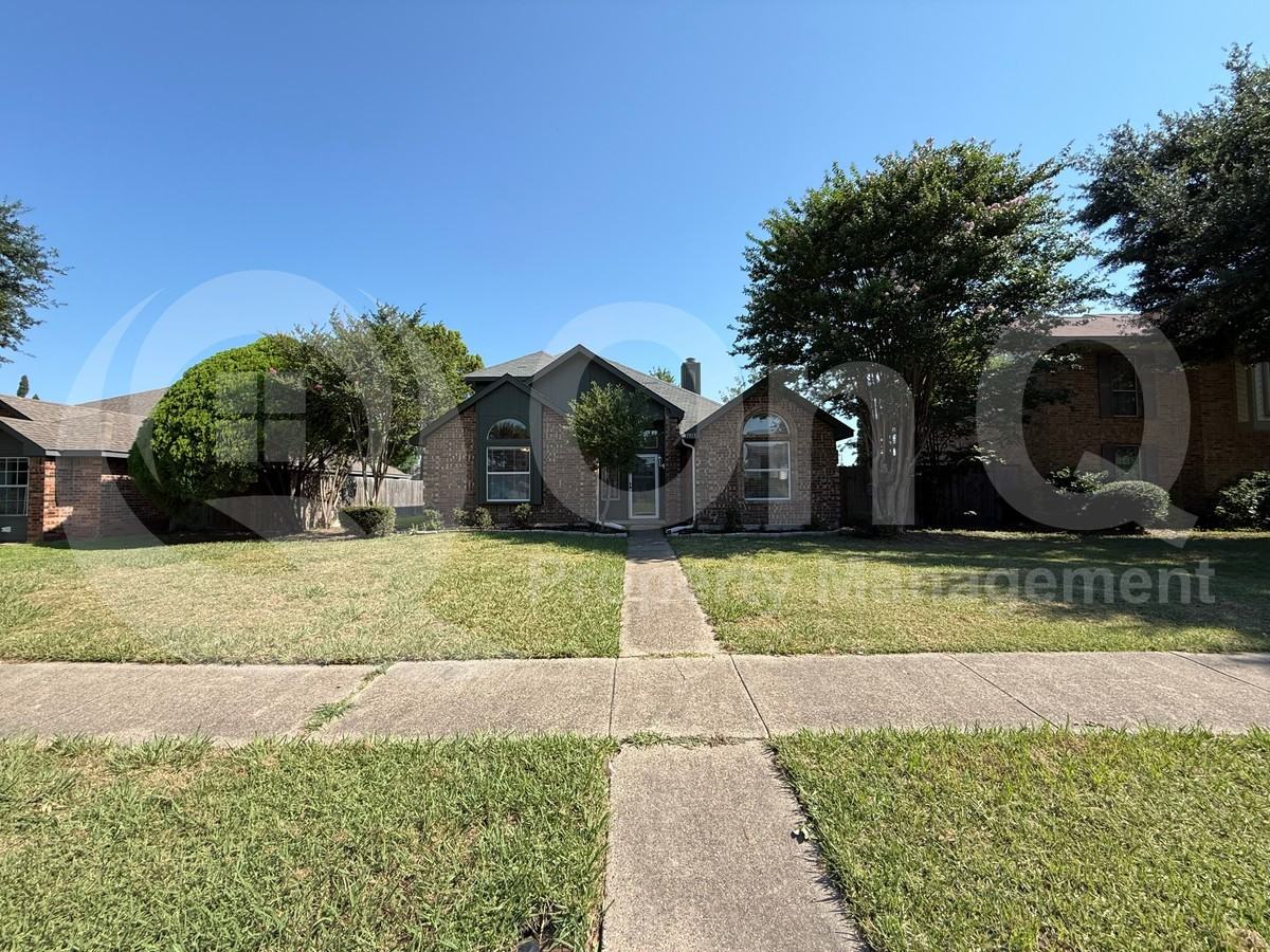 7913 Rice Dr - Photo 2 of 25