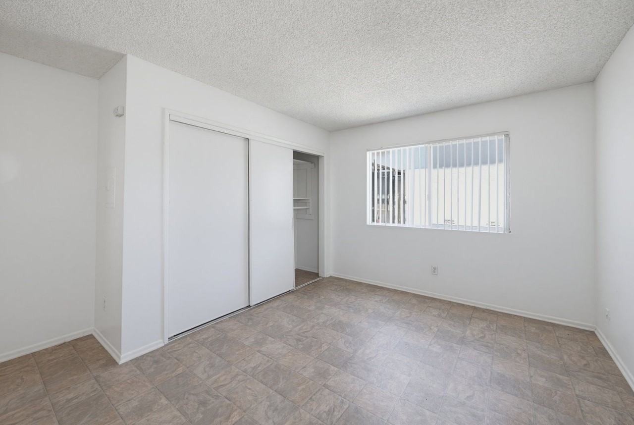 6907 Whitsett Ave #205A - Photo 4 of 13