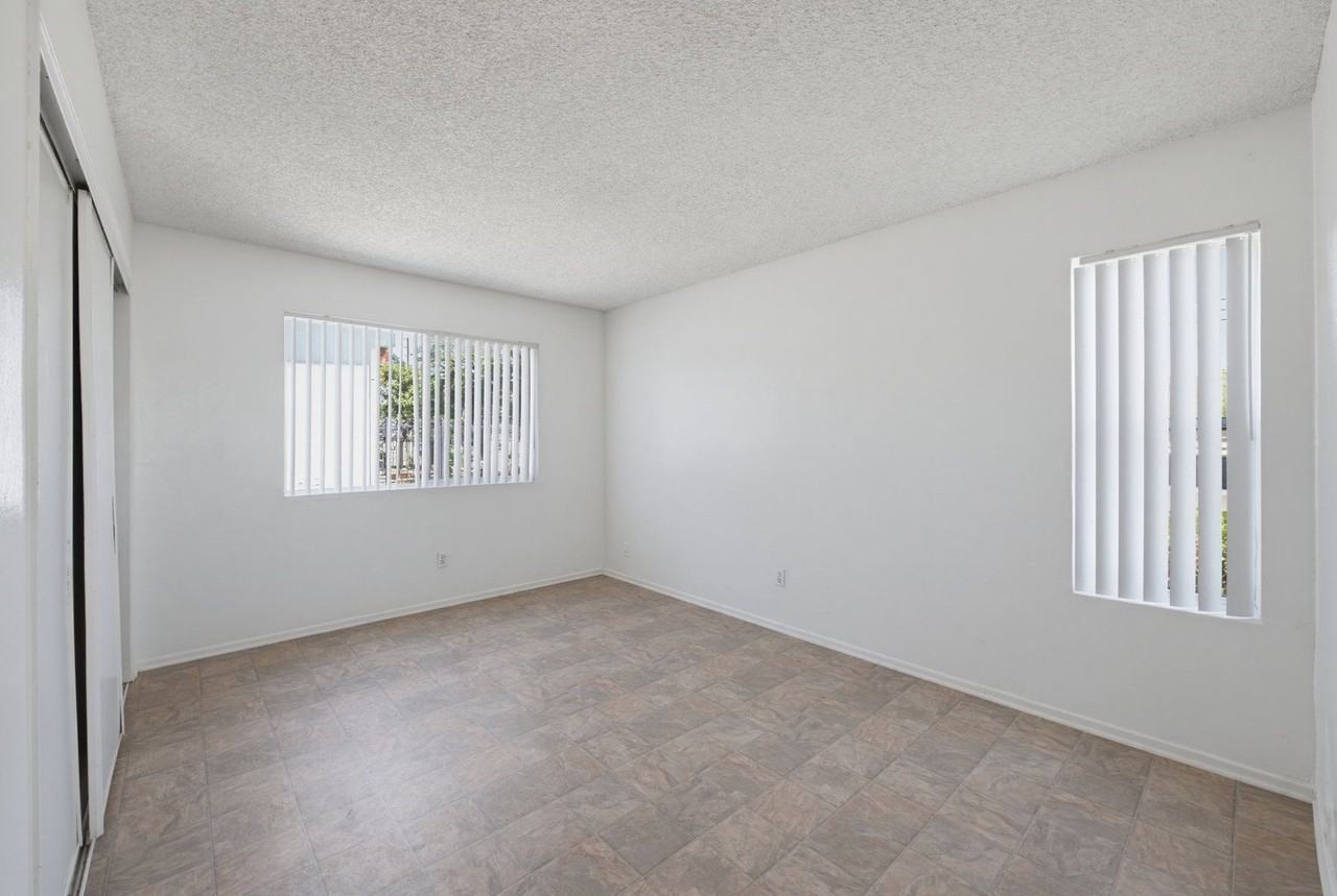 6907 Whitsett Ave #205A - Photo 5 of 13