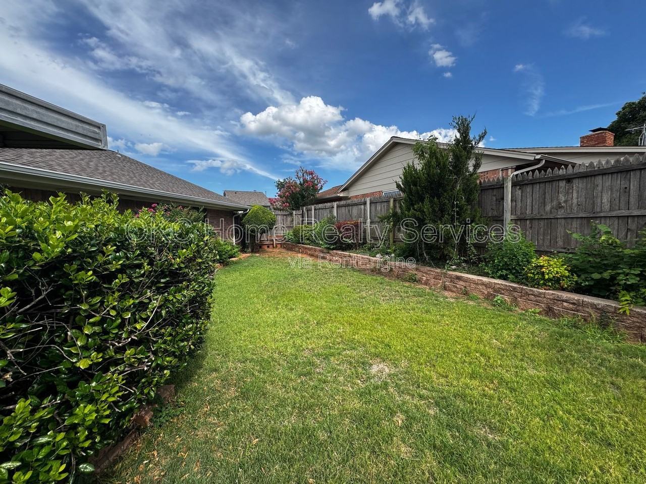 6300 Brookside Dr - Photo 3 of 26