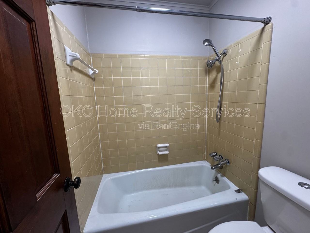 6300 Brookside Dr - Photo 6 of 26