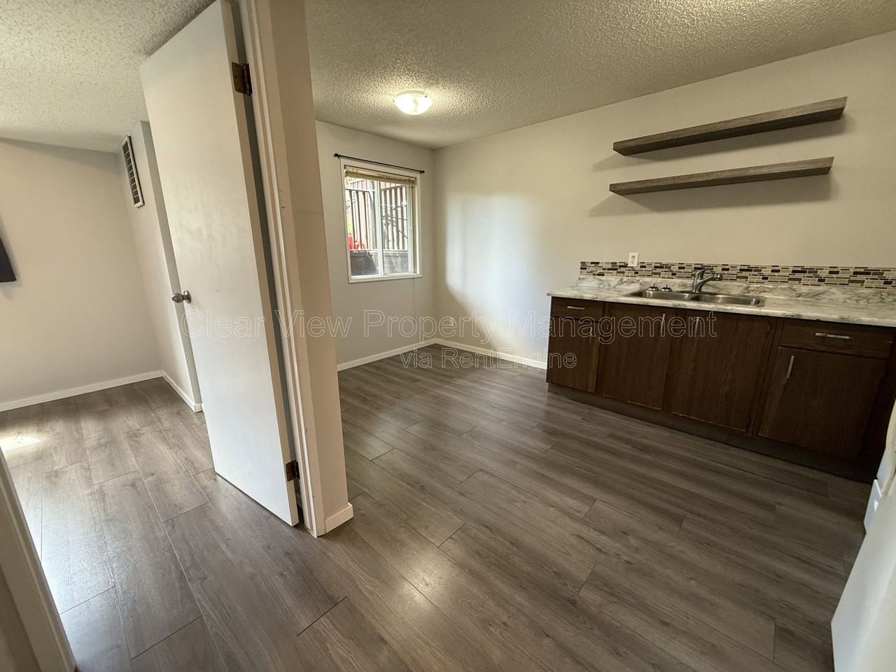 625 Columbia Blvd W #B - Photo 4 of 14
