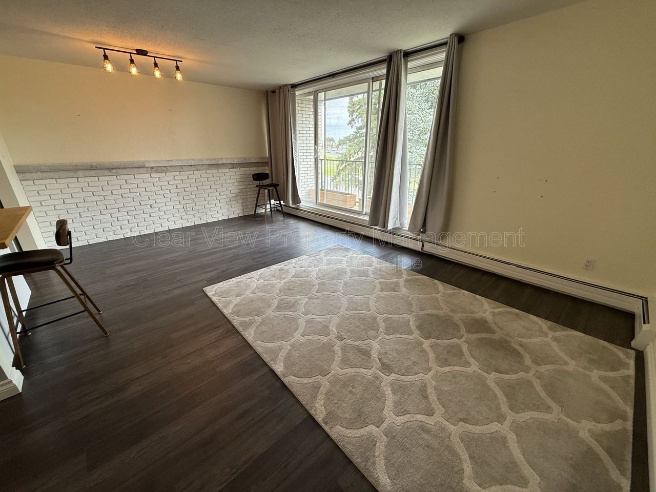 220 Mayor Magrath Dr N #5 - Photo 5 of 14