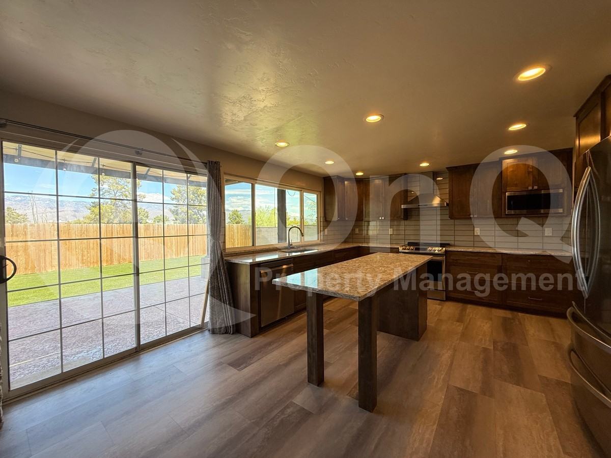 8601 E Calle Bolivar - Photo 5 of 46