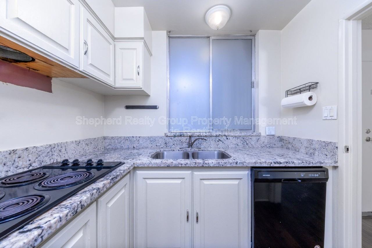 6979 Palm Ct #109B - Photo 5 of 26