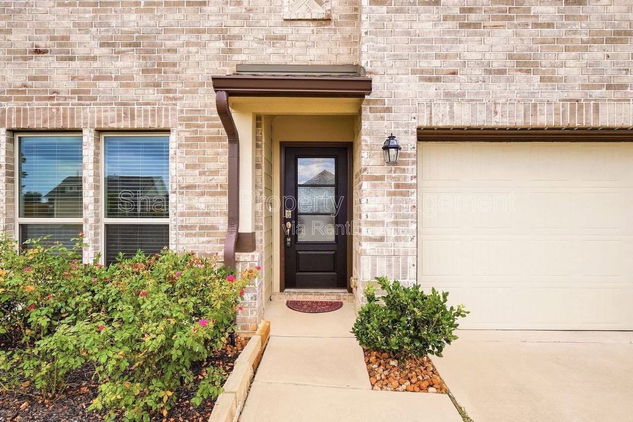 32311 Melbrooke Dr - Photo 3 of 34