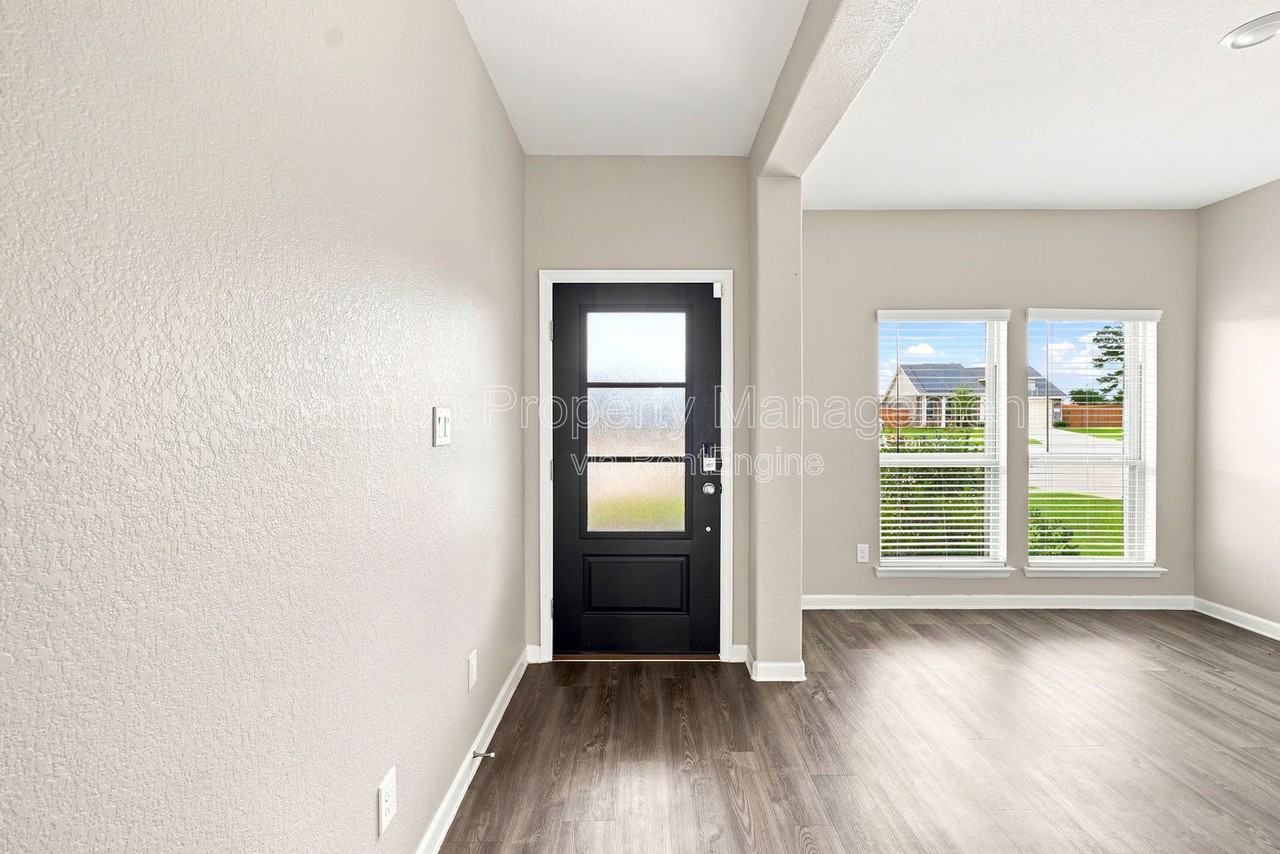 32311 Melbrooke Dr - Photo 4 of 34
