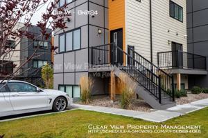 featured image of 88 Aquitania Cir W #3