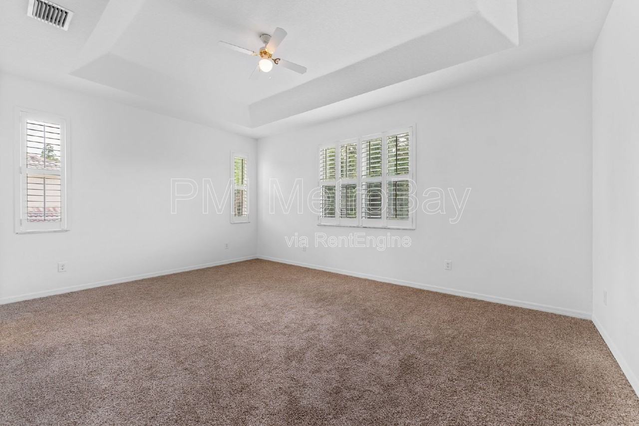 10886 Cory Lake Dr - Photo 5 of 50