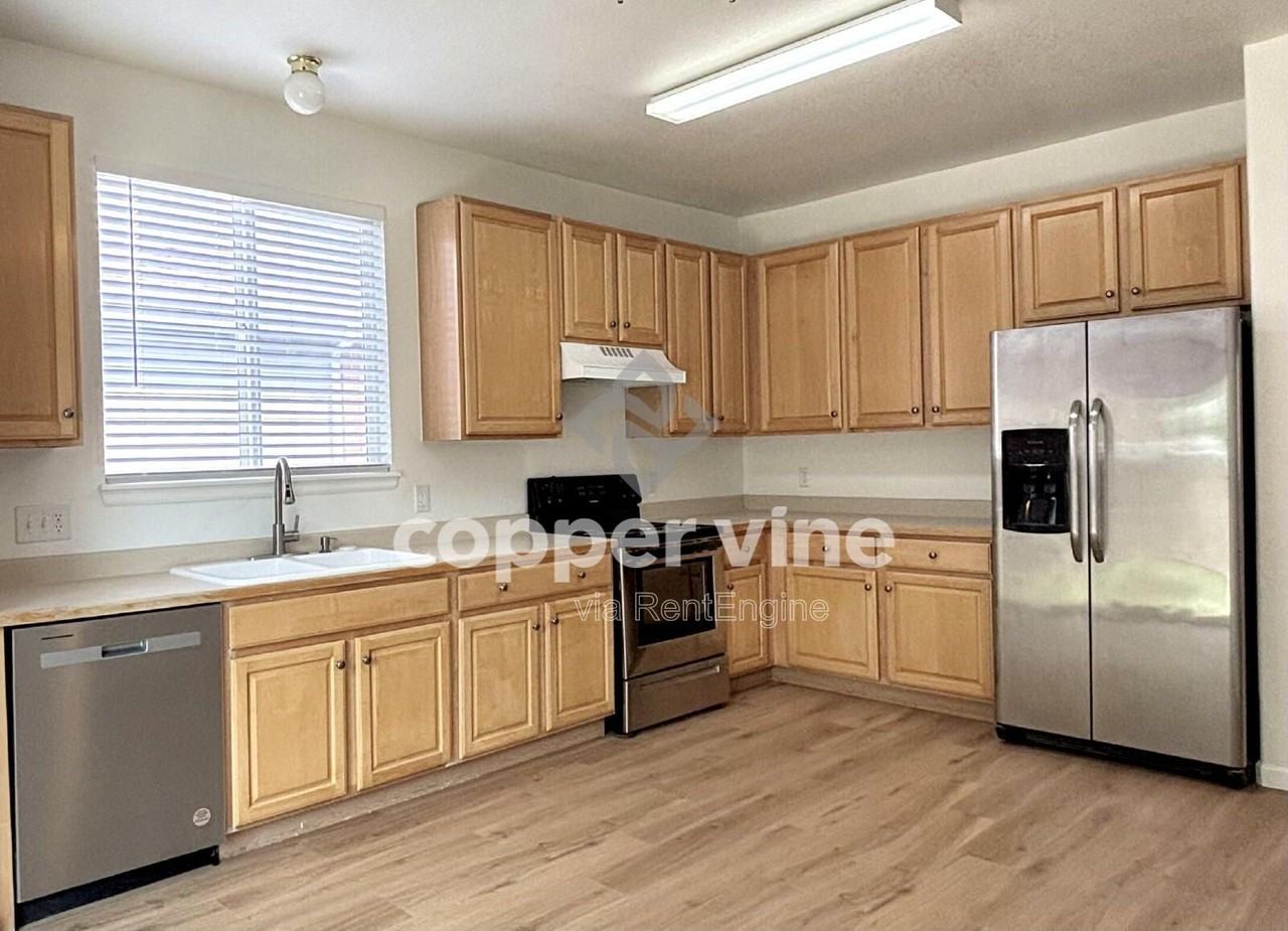 13955 E 105th Ave - Photo 5 of 21