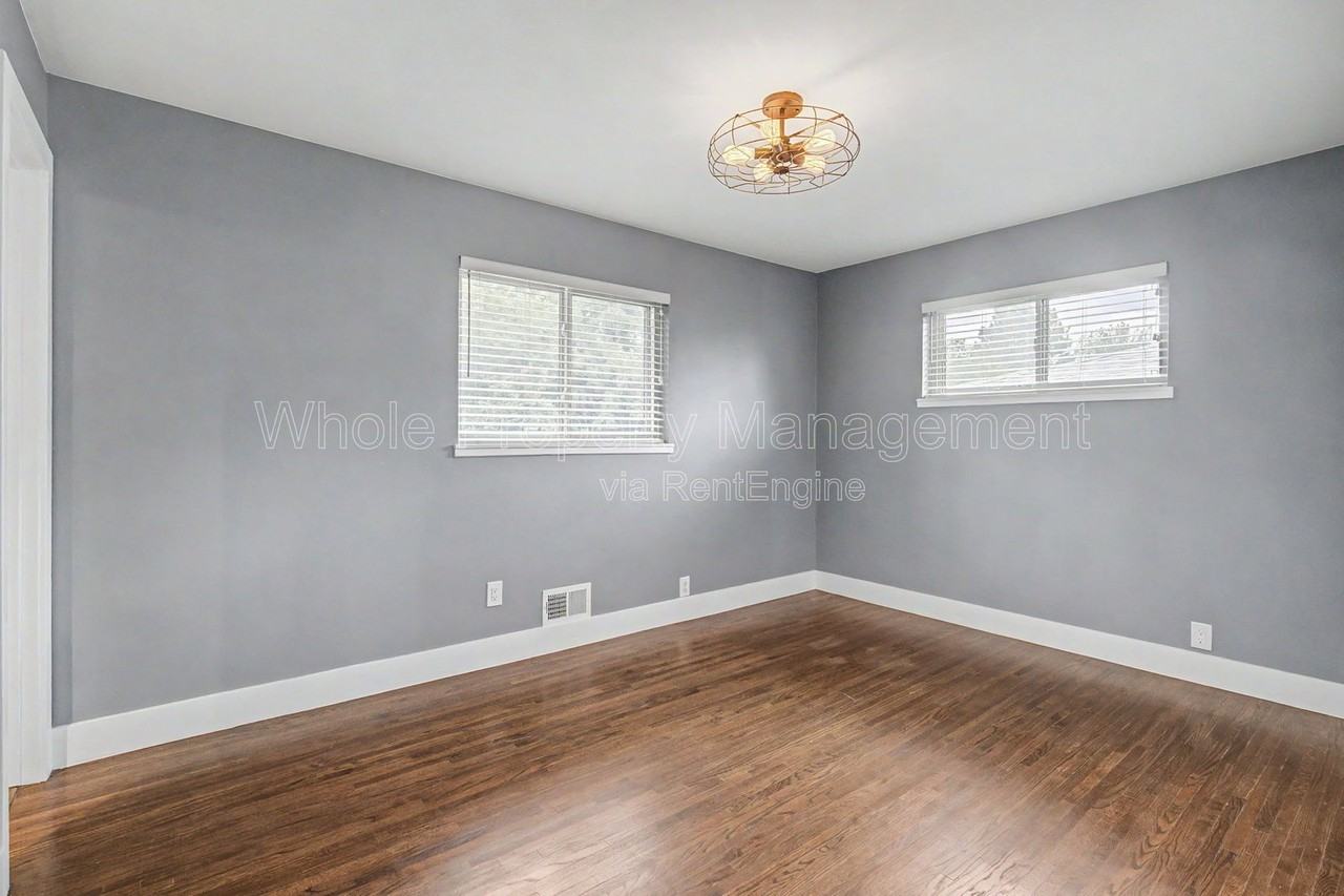 5565 E Bails Dr - Photo 7 of 27