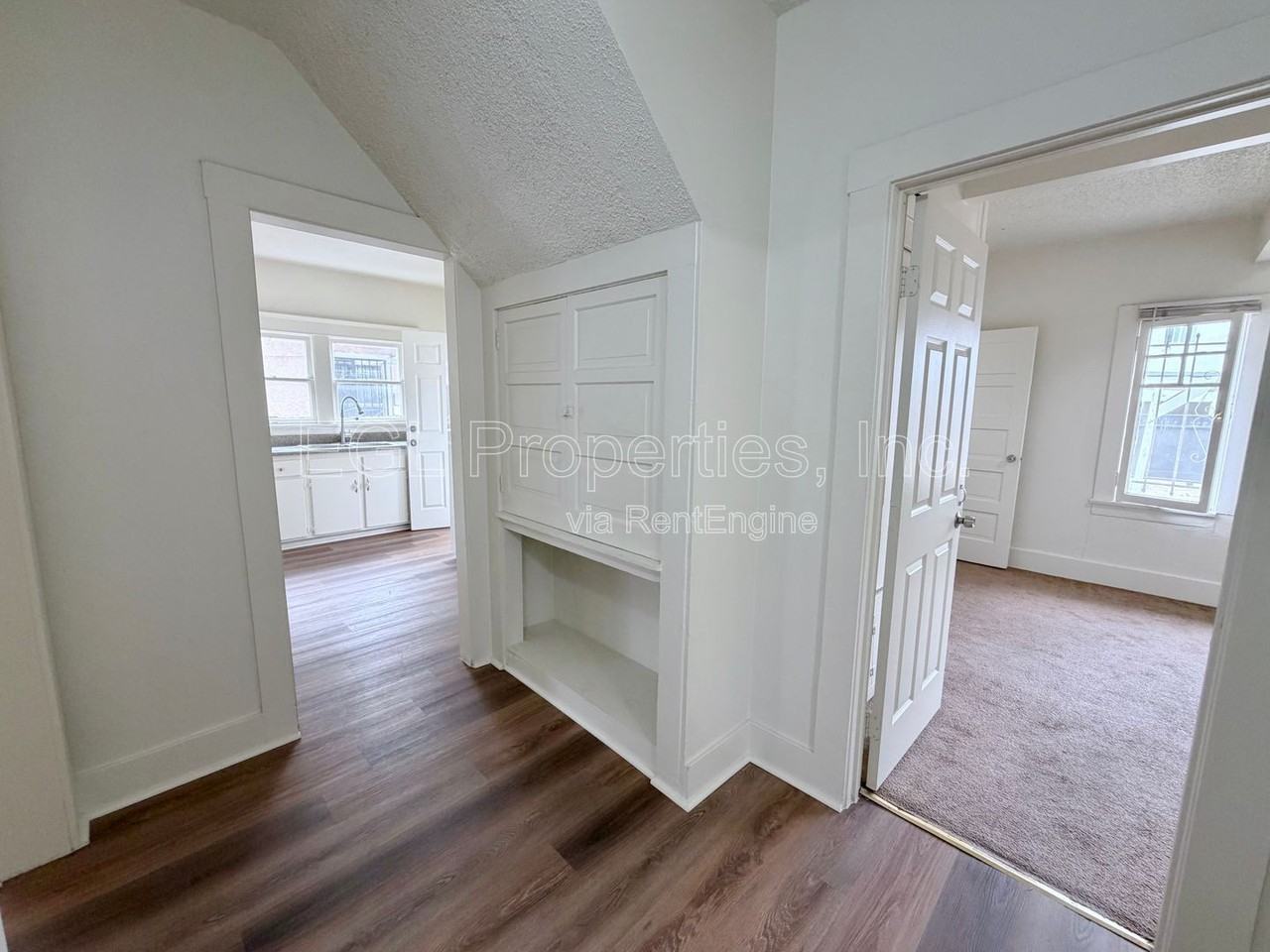 860 W 56th St - Photo 7 of 27