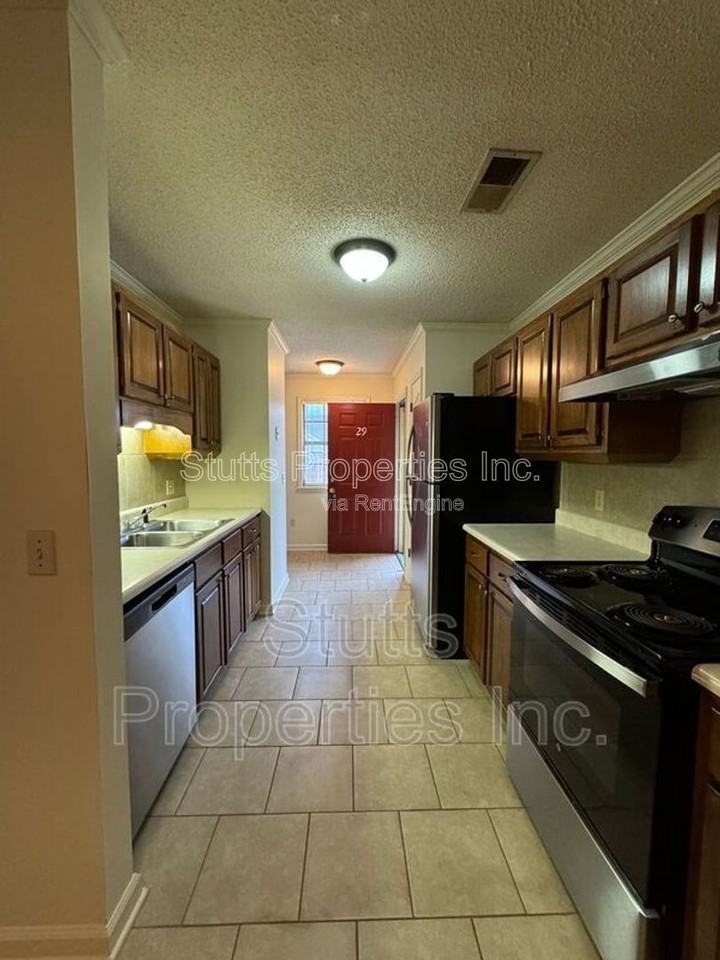 2424 Roberts Ln #C31 - Photo 3 of 9