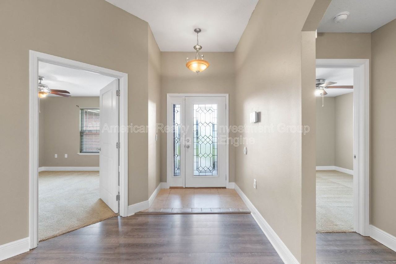 247 Terrance Ln - Photo 3 of 26