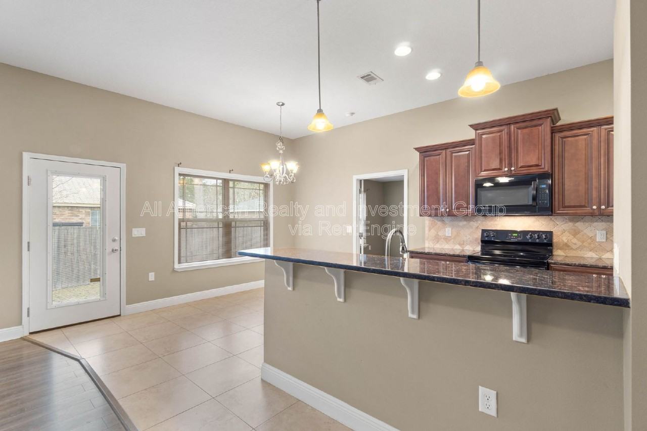 247 Terrance Ln - Photo 7 of 26
