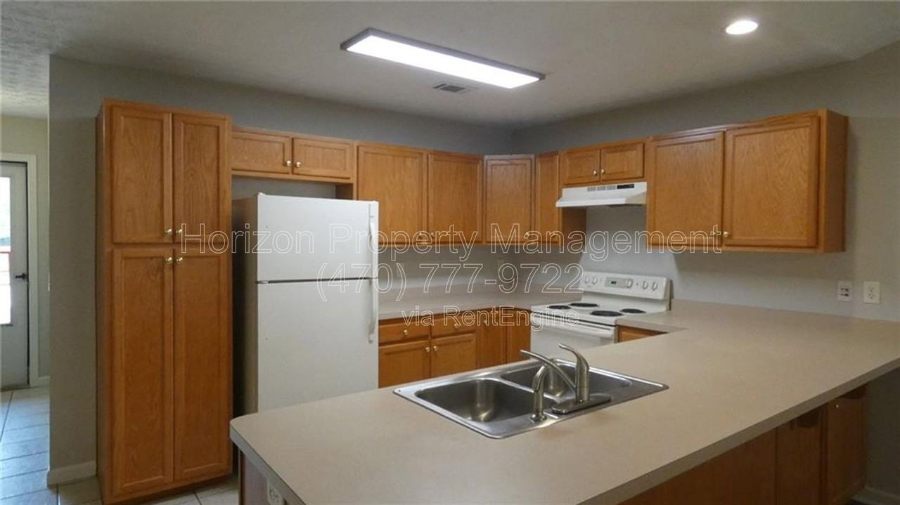 3993 Hidden Hollow Dr - Photo 4 of 22