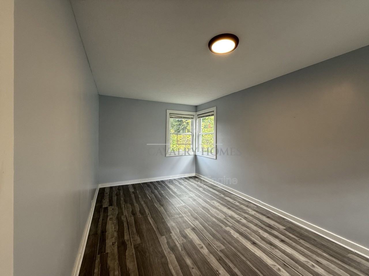 1305 Curtis St - Photo 5 of 17