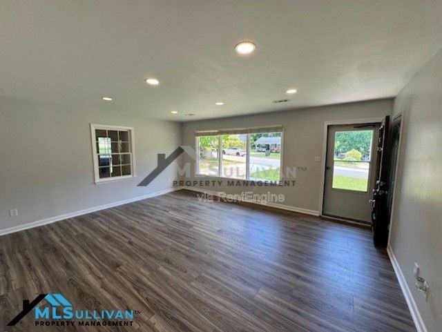 701 Chandler Rd - Photo 4 of 19