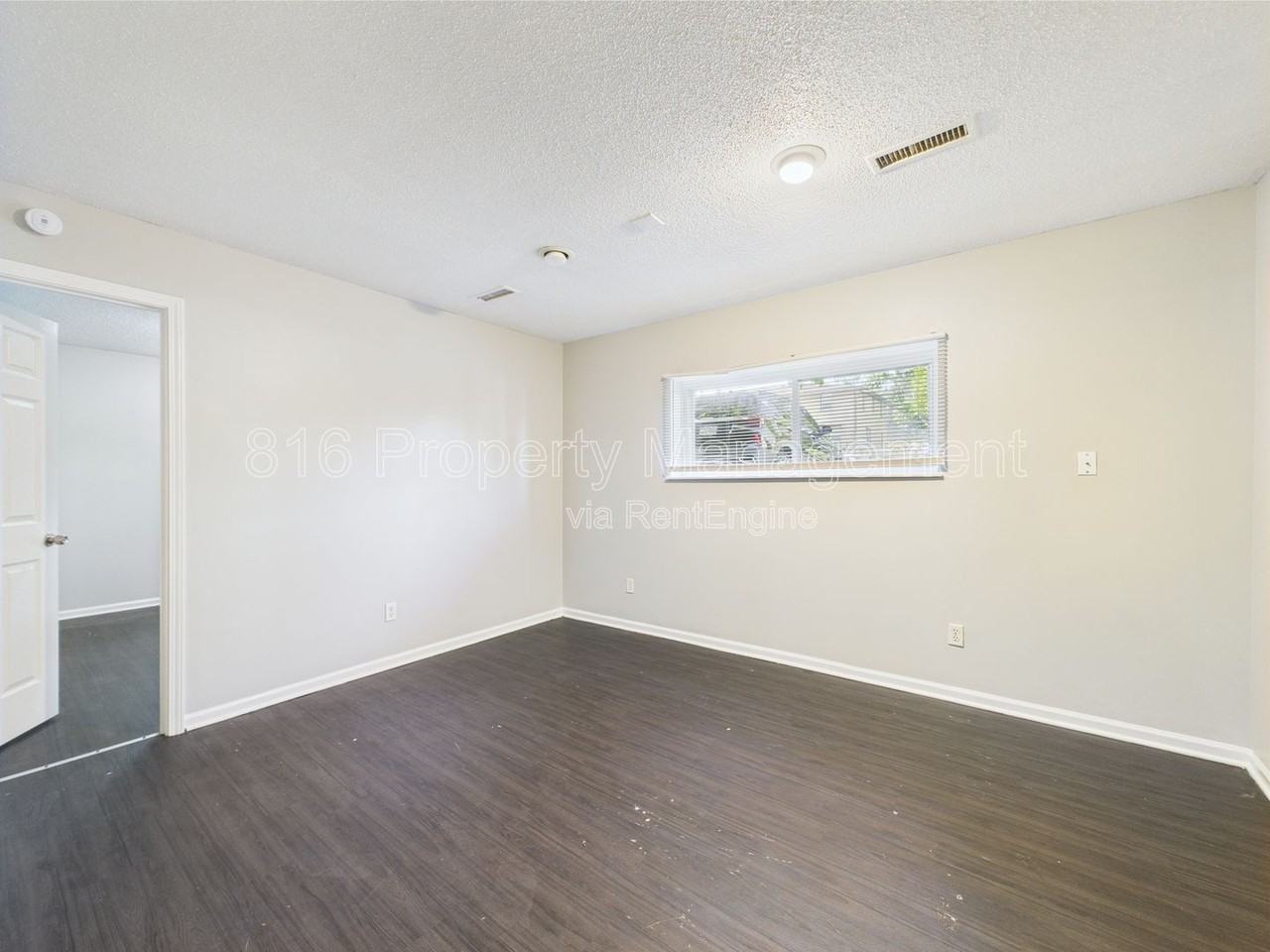 1229 W Hayward Ave #C - Photo 2 of 17