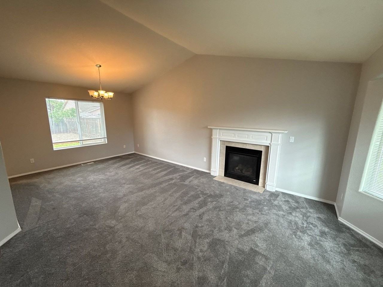 4105 Windy Ave Ne - Photo 2 of 29