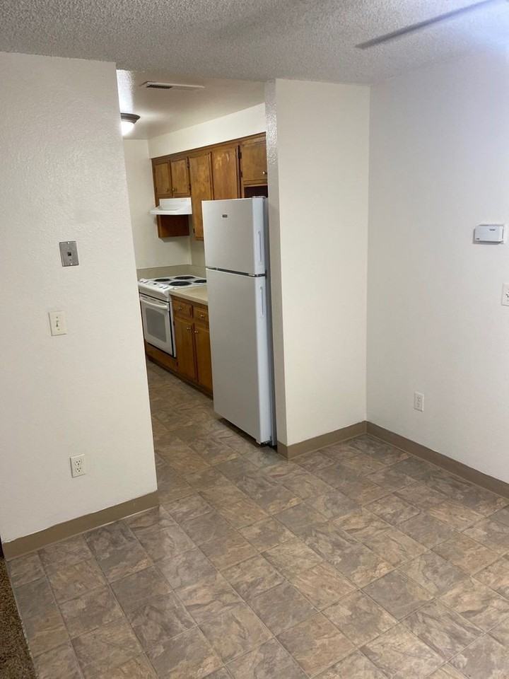 648 Taybin Rd Nw #D - Photo 6 of 15
