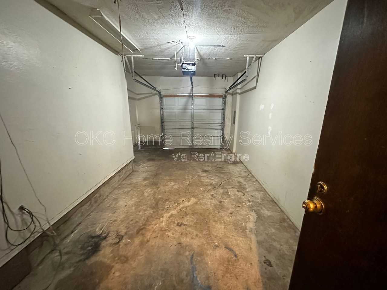 234 Barrett Pl - Photo 2 of 15