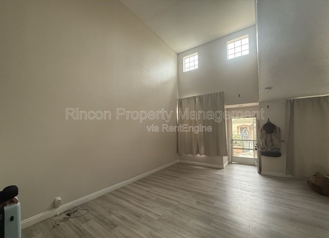 1220 Nautical Way - Photo 4 of 14