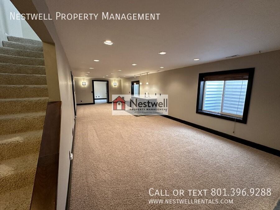 10768 S Pine Shadow Rd - Photo 2 of 45