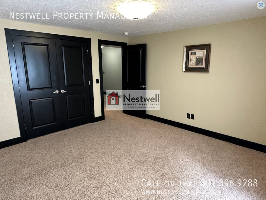 10768 S Pine Shadow Rd - Photo 3 of 45